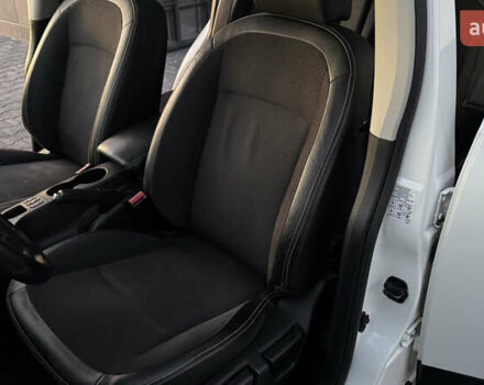 Белый Ниссан Кашкай, объемом двигателя 1.6 л и пробегом 231 тыс. км за 12399 $, фото 12 на Automoto.ua