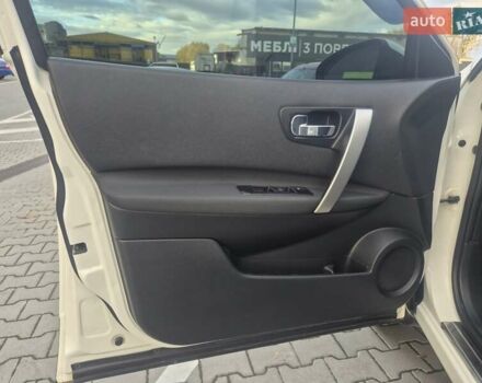 Ниссан Кашкай 2013 в Тернополе на Automoto.ua Белый Ниссан Кашкай, объемом двигателя 2 л и пробегом 135 тыс. км за 10900 $, фото 20 на Automoto.ua