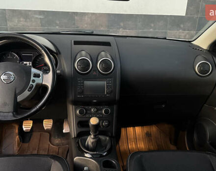 Белый Ниссан Кашкай, объемом двигателя 1.6 л и пробегом 231 тыс. км за 12399 $, фото 14 на Automoto.ua