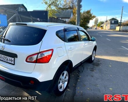 Ниссан Кашкай 2013 в Кропивницком (Кировограде) на Automoto.ua Белый Ниссан Кашкай, объемом двигателя 1.6 л и пробегом 167 тыс. км за 10000 $, фото 4 на Automoto.ua