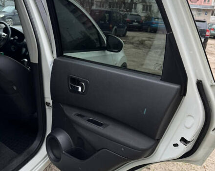 Білий Ніссан Кашкай, об'ємом двигуна 1.6 л та пробігом 175 тис. км за 11000 $, фото 16 на Automoto.ua