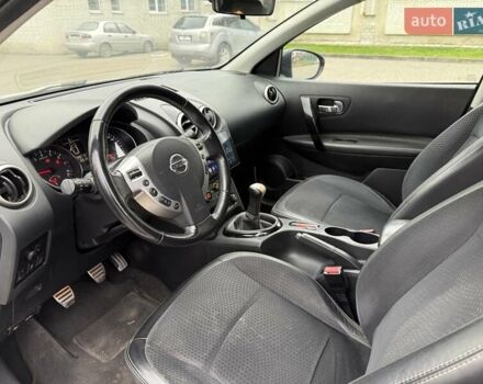 Білий Ніссан Кашкай, об'ємом двигуна 1.6 л та пробігом 233 тис. км за 11700 $, фото 5 на Automoto.ua
