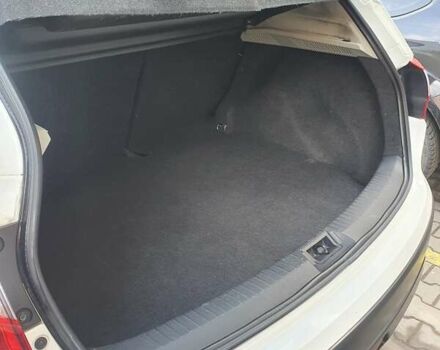 Белый Ниссан Кашкай, объемом двигателя 1.6 л и пробегом 180 тыс. км за 11000 $, фото 4 на Automoto.ua