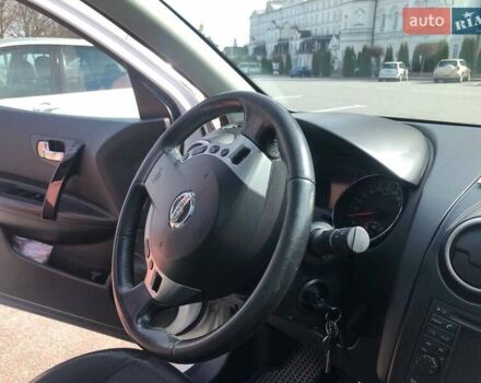 Белый Ниссан Кашкай, объемом двигателя 2 л и пробегом 265 тыс. км за 12500 $, фото 12 на Automoto.ua