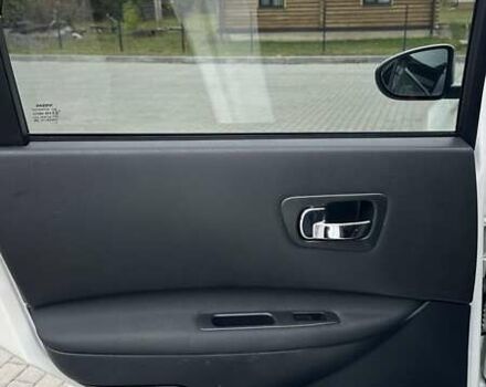 Белый Ниссан Кашкай, объемом двигателя 1.5 л и пробегом 229 тыс. км за 10850 $, фото 49 на Automoto.ua