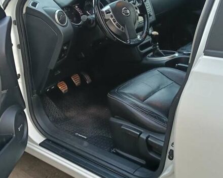 Белый Ниссан Кашкай, объемом двигателя 1.6 л и пробегом 200 тыс. км за 13500 $, фото 4 на Automoto.ua