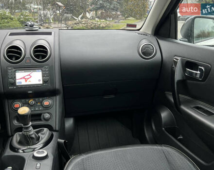 Белый Ниссан Кашкай, объемом двигателя 1.6 л и пробегом 182 тыс. км за 11399 $, фото 48 на Automoto.ua