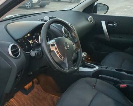 Белый Ниссан Кашкай, объемом двигателя 1.6 л и пробегом 180 тыс. км за 11000 $, фото 5 на Automoto.ua