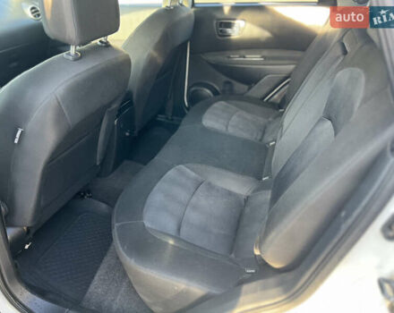 Белый Ниссан Кашкай, объемом двигателя 1.6 л и пробегом 167 тыс. км за 10000 $, фото 14 на Automoto.ua