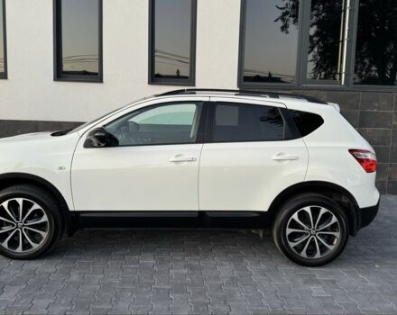 Белый Ниссан Кашкай, объемом двигателя 1.6 л и пробегом 231 тыс. км за 12399 $, фото 3 на Automoto.ua