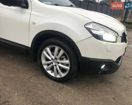 Білий Ніссан Кашкай, об'ємом двигуна 1.6 л та пробігом 265 тис. км за 10200 $, фото 6 на Automoto.ua