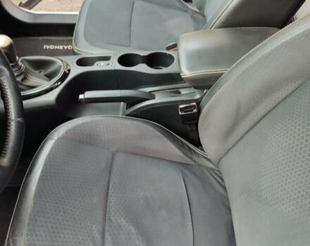 Белый Ниссан Кашкай, объемом двигателя 1.6 л и пробегом 200 тыс. км за 11300 $, фото 1 на Automoto.ua