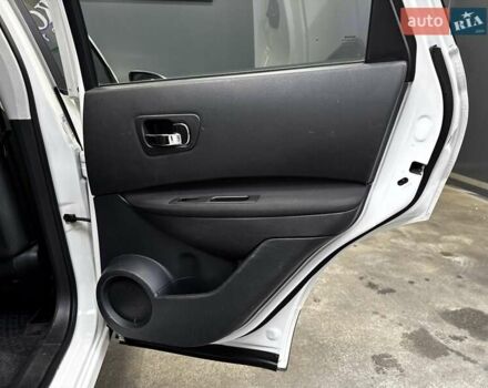 Білий Ніссан Кашкай, об'ємом двигуна 1.6 л та пробігом 141 тис. км за 10000 $, фото 35 на Automoto.ua