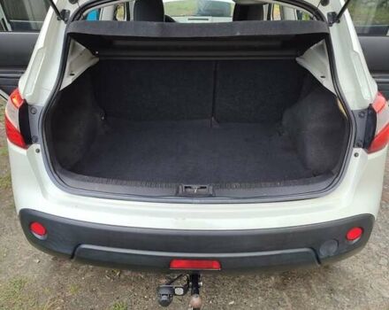 Белый Ниссан Кашкай, объемом двигателя 1.6 л и пробегом 200 тыс. км за 11300 $, фото 19 на Automoto.ua