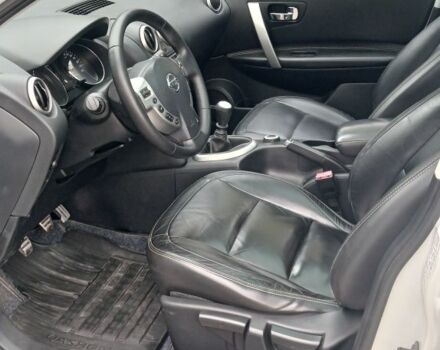 Белый Ниссан Кашкай, объемом двигателя 1.6 л и пробегом 214 тыс. км за 11800 $, фото 10 на Automoto.ua