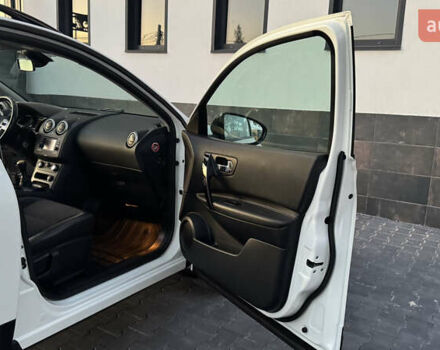 Белый Ниссан Кашкай, объемом двигателя 1.6 л и пробегом 231 тыс. км за 12399 $, фото 16 на Automoto.ua