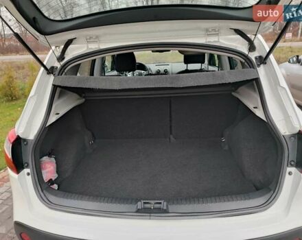 Білий Ніссан Кашкай, об'ємом двигуна 2 л та пробігом 128 тис. км за 11800 $, фото 36 на Automoto.ua