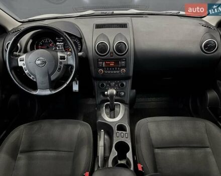 Білий Ніссан Кашкай, об'ємом двигуна 1.6 л та пробігом 141 тис. км за 10000 $, фото 24 на Automoto.ua