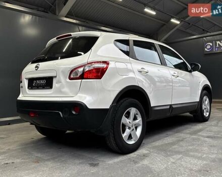 Білий Ніссан Кашкай, об'ємом двигуна 1.6 л та пробігом 141 тис. км за 10000 $, фото 15 на Automoto.ua