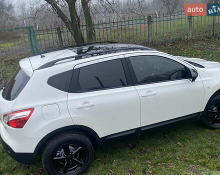 Белый Ниссан Кашкай, объемом двигателя 2 л и пробегом 220 тыс. км за 11000 $, фото 8 на Automoto.ua