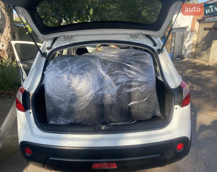 Белый Ниссан Кашкай, объемом двигателя 1.6 л и пробегом 231 тыс. км за 12399 $, фото 28 на Automoto.ua