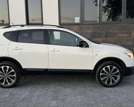 Белый Ниссан Кашкай, объемом двигателя 1.6 л и пробегом 231 тыс. км за 12399 $, фото 4 на Automoto.ua