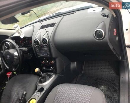 Білий Ніссан Кашкай, об'ємом двигуна 1.6 л та пробігом 265 тис. км за 10200 $, фото 3 на Automoto.ua