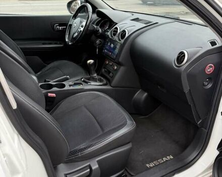 Білий Ніссан Кашкай, об'ємом двигуна 1.6 л та пробігом 233 тис. км за 11700 $, фото 6 на Automoto.ua