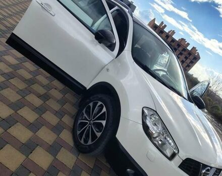 Белый Ниссан Кашкай, объемом двигателя 1.5 л и пробегом 186 тыс. км за 11900 $, фото 19 на Automoto.ua