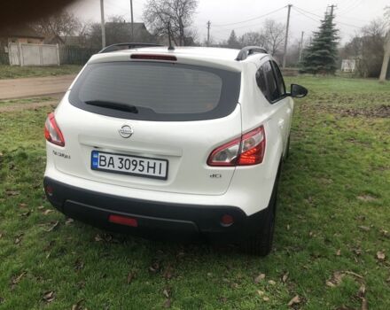 Белый Ниссан Кашкай, объемом двигателя 2 л и пробегом 220 тыс. км за 11000 $, фото 6 на Automoto.ua