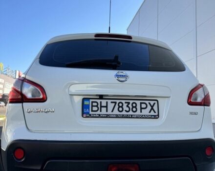 Білий Ніссан Кашкай, об'ємом двигуна 1.6 л та пробігом 135 тис. км за 10000 $, фото 3 на Automoto.ua