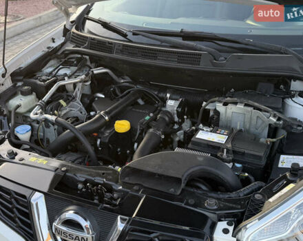 Белый Ниссан Кашкай, объемом двигателя 1.5 л и пробегом 220 тыс. км за 13500 $, фото 58 на Automoto.ua