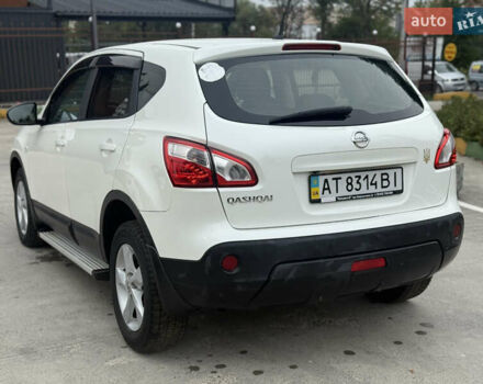 Белый Ниссан Кашкай, объемом двигателя 2 л и пробегом 139 тыс. км за 12800 $, фото 7 на Automoto.ua