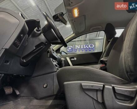 Білий Ніссан Кашкай, об'ємом двигуна 1.6 л та пробігом 141 тис. км за 10000 $, фото 22 на Automoto.ua