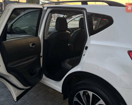 Белый Ниссан Кашкай, объемом двигателя 1.6 л и пробегом 231 тыс. км за 12399 $, фото 20 на Automoto.ua