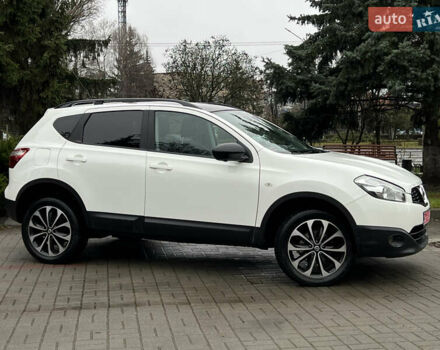 Белый Ниссан Кашкай, объемом двигателя 1.6 л и пробегом 182 тыс. км за 11399 $, фото 6 на Automoto.ua