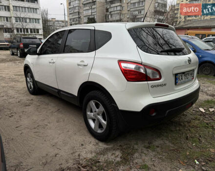 Білий Ніссан Кашкай, об'ємом двигуна 1.6 л та пробігом 175 тис. км за 11000 $, фото 4 на Automoto.ua