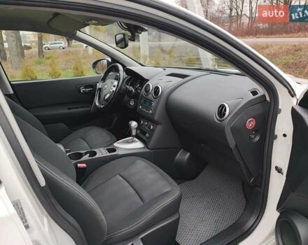 Білий Ніссан Кашкай, об'ємом двигуна 2 л та пробігом 128 тис. км за 11800 $, фото 27 на Automoto.ua