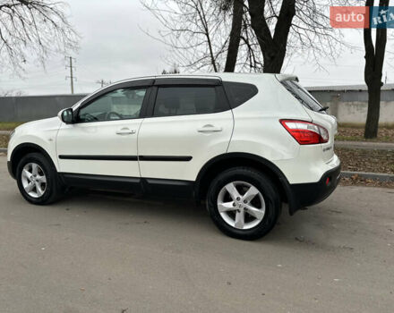 Белый Ниссан Кашкай, объемом двигателя 2 л и пробегом 190 тыс. км за 11999 $, фото 2 на Automoto.ua