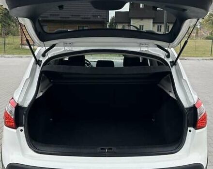 Белый Ниссан Кашкай, объемом двигателя 1.5 л и пробегом 229 тыс. км за 10850 $, фото 20 на Automoto.ua