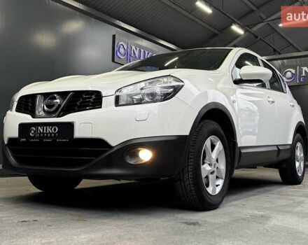 Білий Ніссан Кашкай, об'ємом двигуна 1.6 л та пробігом 141 тис. км за 10000 $, фото 4 на Automoto.ua