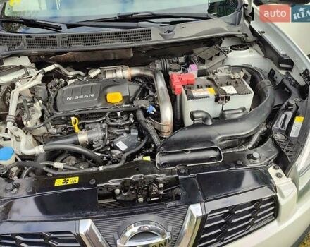 Белый Ниссан Кашкай, объемом двигателя 1.6 л и пробегом 200 тыс. км за 11300 $, фото 11 на Automoto.ua