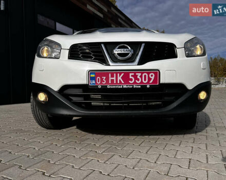Белый Ниссан Кашкай, объемом двигателя 1.5 л и пробегом 229 тыс. км за 11600 $, фото 4 на Automoto.ua