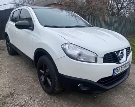 Белый Ниссан Кашкай, объемом двигателя 2 л и пробегом 220 тыс. км за 11000 $, фото 20 на Automoto.ua