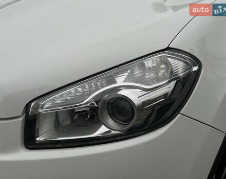 Белый Ниссан Кашкай, объемом двигателя 1.6 л и пробегом 182 тыс. км за 11399 $, фото 33 на Automoto.ua