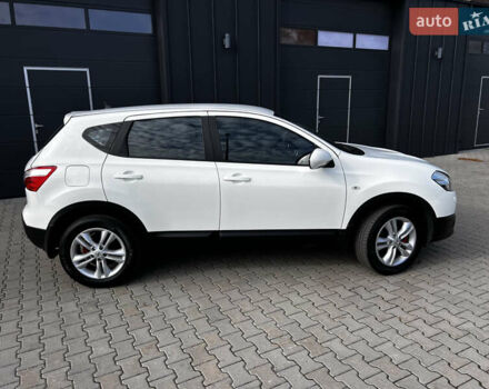 Белый Ниссан Кашкай, объемом двигателя 1.5 л и пробегом 229 тыс. км за 11600 $, фото 8 на Automoto.ua