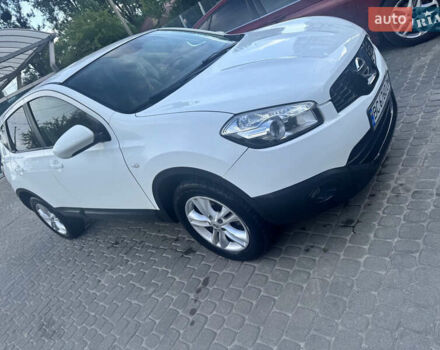 Білий Ніссан Кашкай, об'ємом двигуна 1.5 л та пробігом 208 тис. км за 11600 $, фото 1 на Automoto.ua