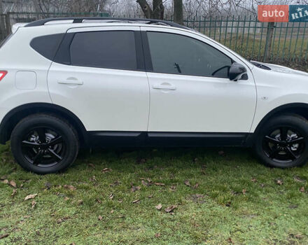 Белый Ниссан Кашкай, объемом двигателя 2 л и пробегом 220 тыс. км за 11000 $, фото 10 на Automoto.ua