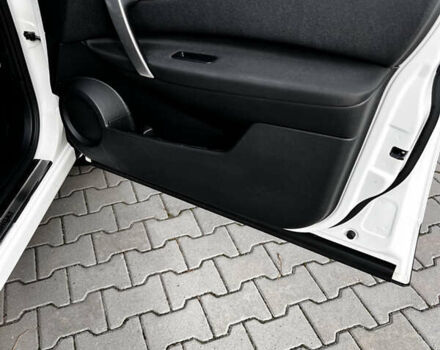 Белый Ниссан Кашкай, объемом двигателя 1.5 л и пробегом 229 тыс. км за 11600 $, фото 15 на Automoto.ua