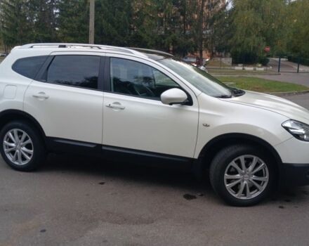 Белый Ниссан Кашкай, объемом двигателя 1.6 л и пробегом 214 тыс. км за 11800 $, фото 4 на Automoto.ua